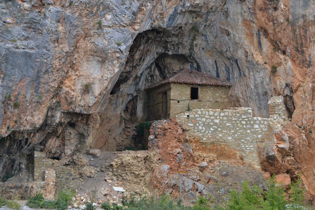 Varnous Hotel Άγιος Γερμανός Εξωτερικό φωτογραφία